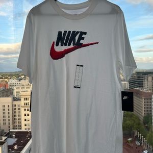 Nike Shirt NWT